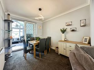 Lounge/ Diner - click for photo gallery